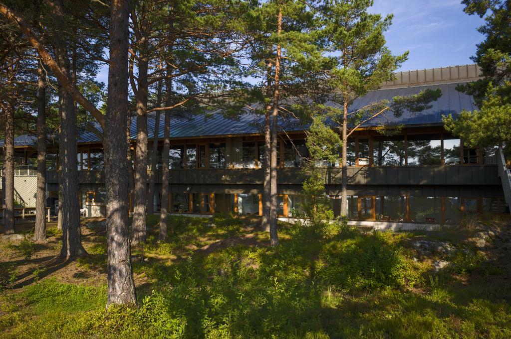 Djuroenaeset Hotell & Konferens Djurhamn Luaran gambar