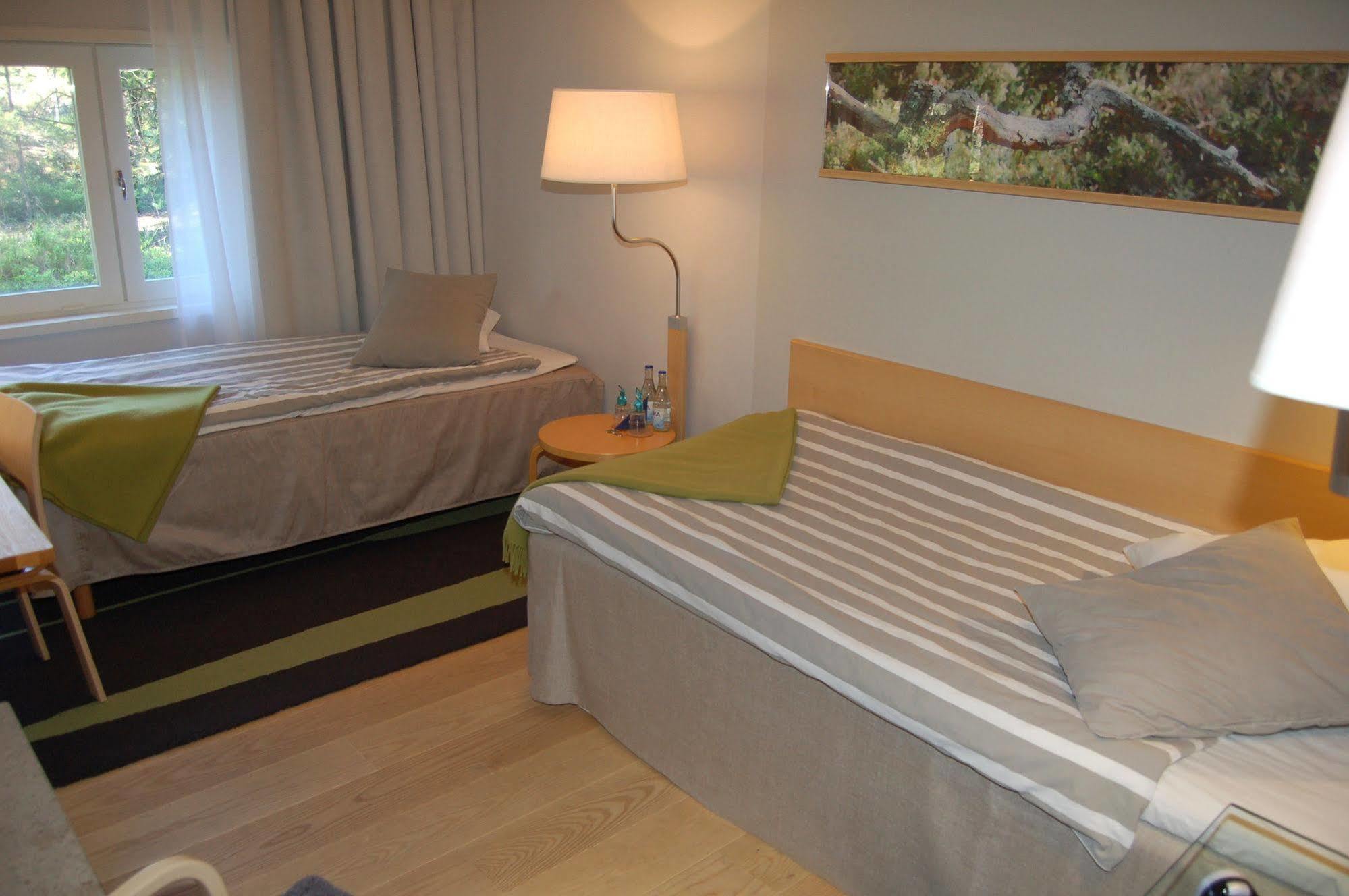 Djuroenaeset Hotell & Konferens Djurhamn Luaran gambar