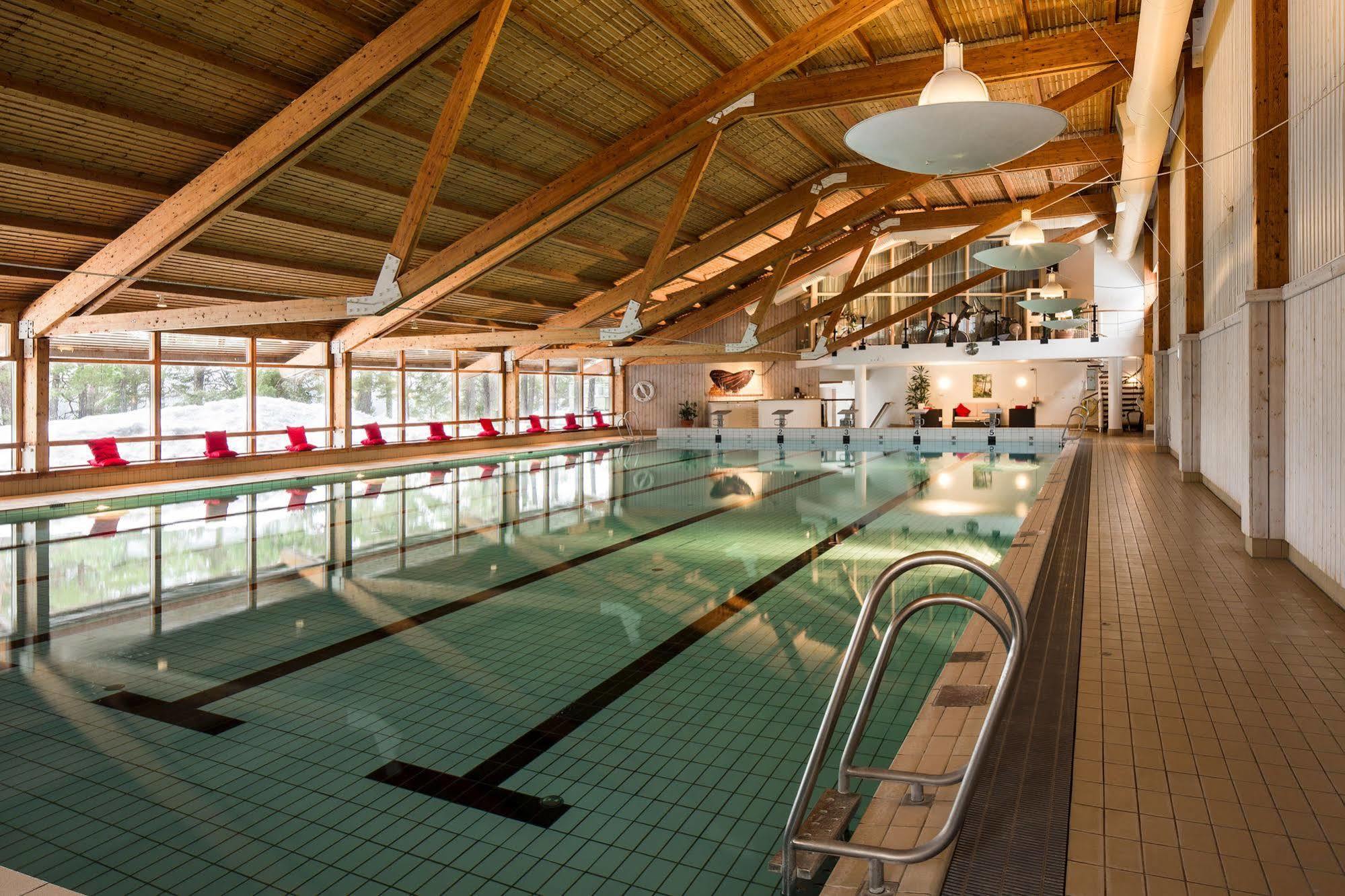 Djuroenaeset Hotell & Konferens Djurhamn Luaran gambar
