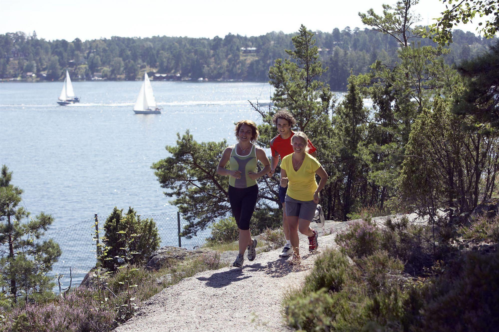Djuroenaeset Hotell & Konferens Djurhamn Luaran gambar
