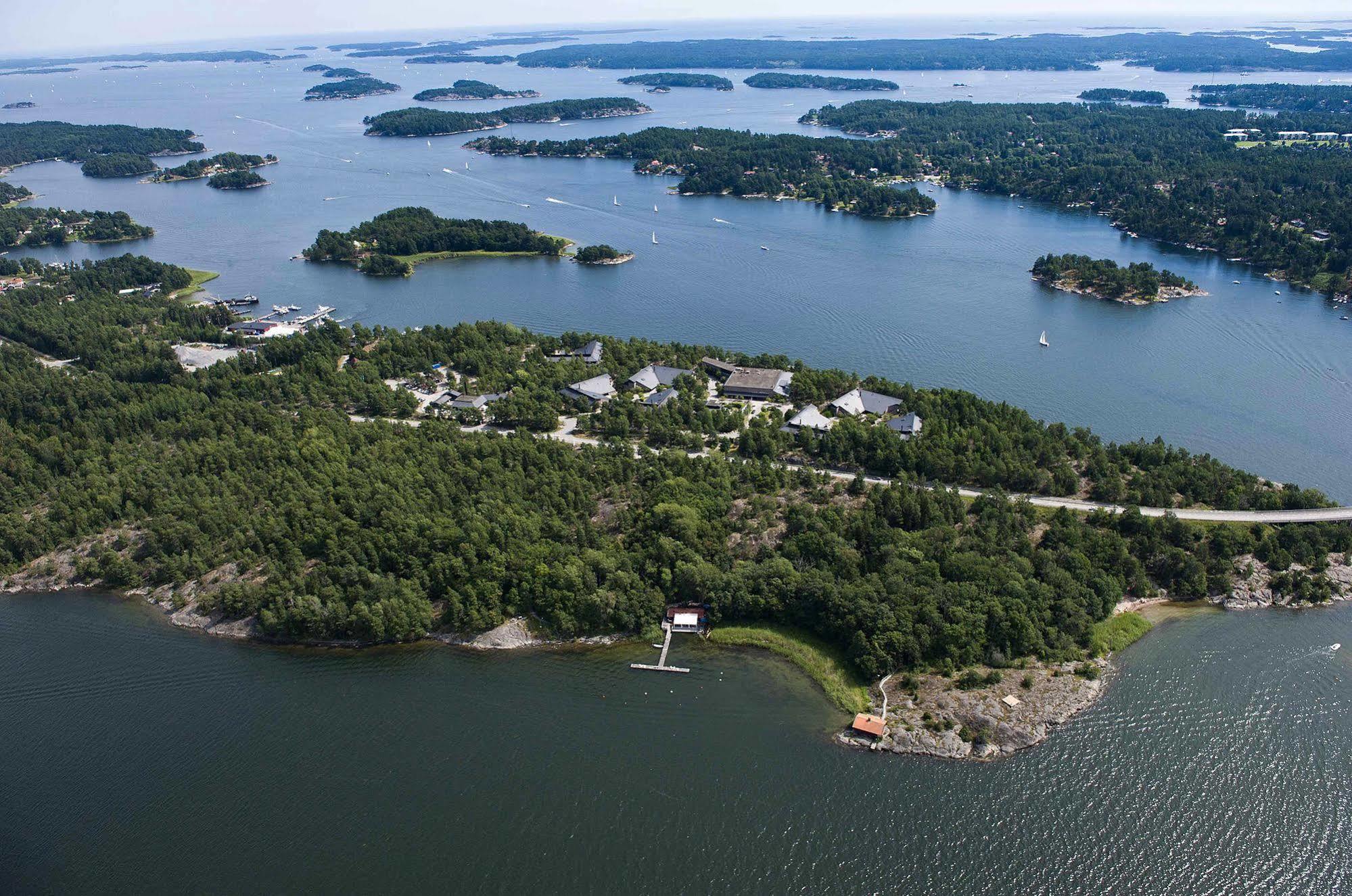 Djuroenaeset Hotell & Konferens Djurhamn Luaran gambar
