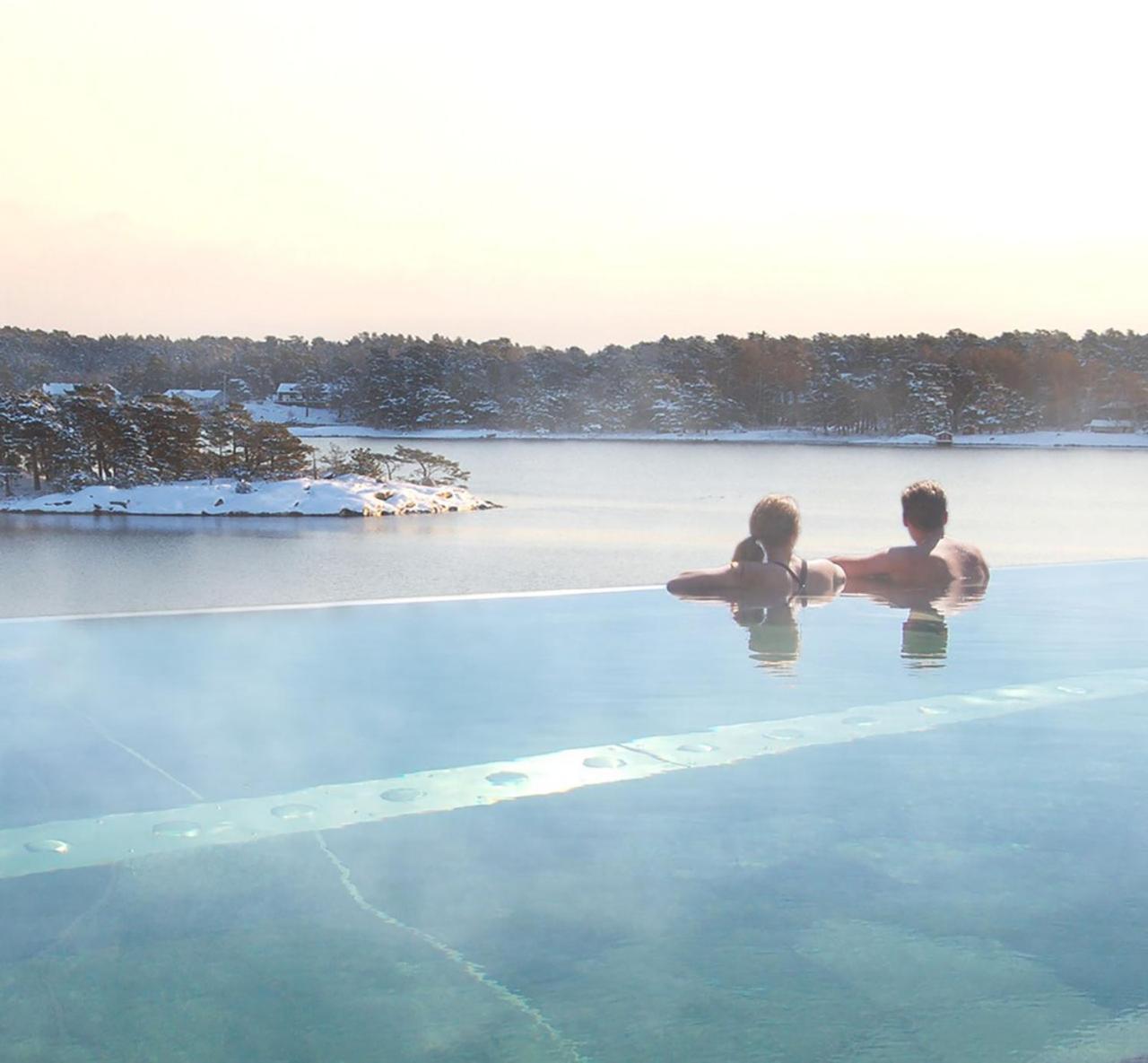 Djuroenaeset Hotell & Konferens Djurhamn Luaran gambar